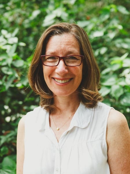 אפרת אברמסון, חמישה ניצנים, מנחה קורס טיפול ברפואה סינית בילדים ותינוקות